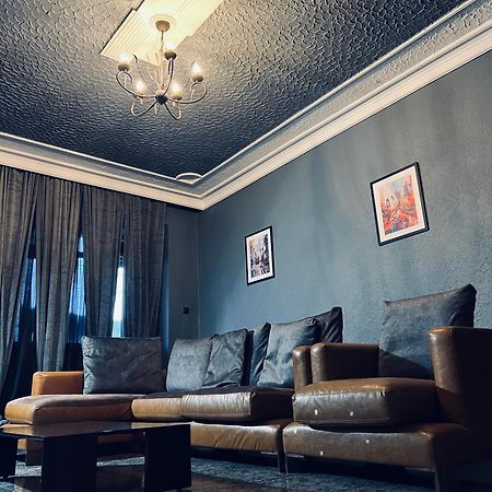 Central Apartment Black Cat Karlovo Exterior photo