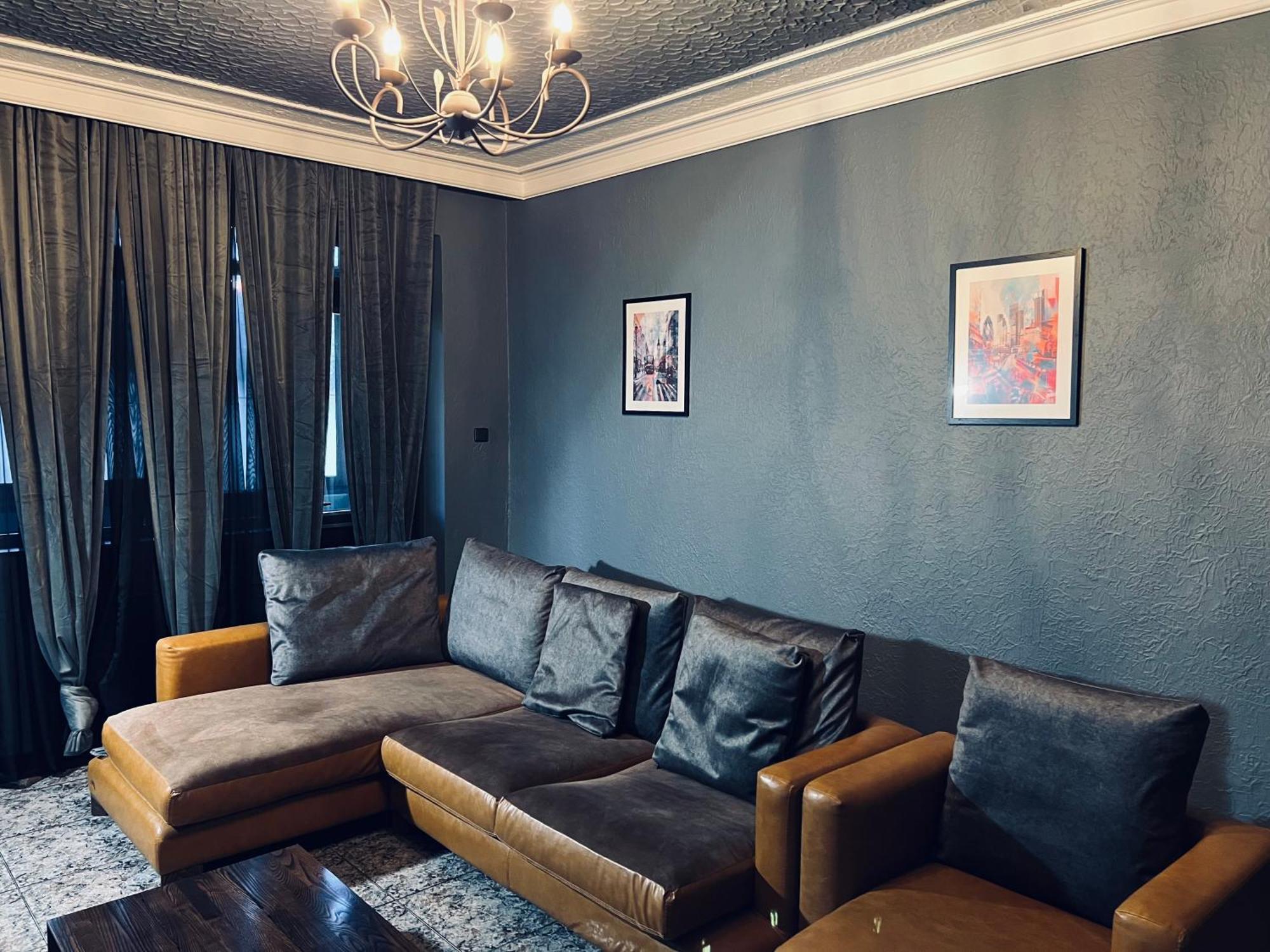 Central Apartment Black Cat Karlovo Exterior photo